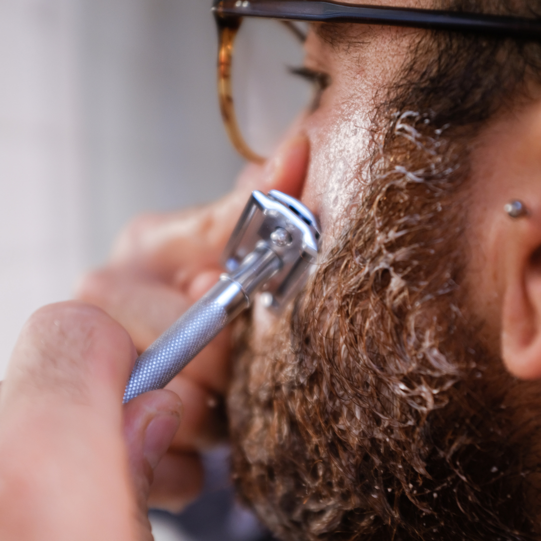Safety Razor | 100% metal, rust-free | with affordable blades | Unisex | for face, body + intimate areas